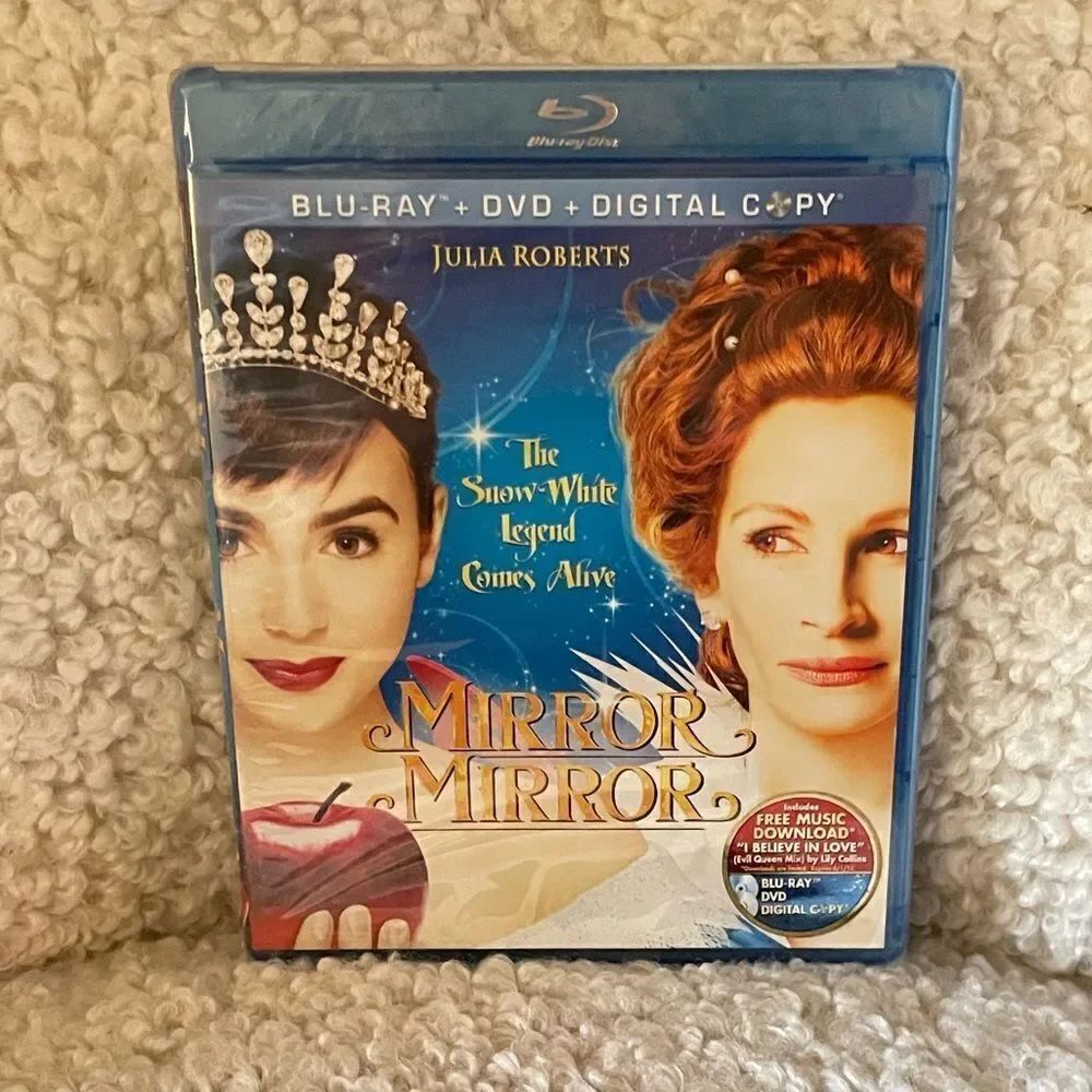 MIRROR MIRROR Julia Roberts silly Collins Movie DVD Blu-ray